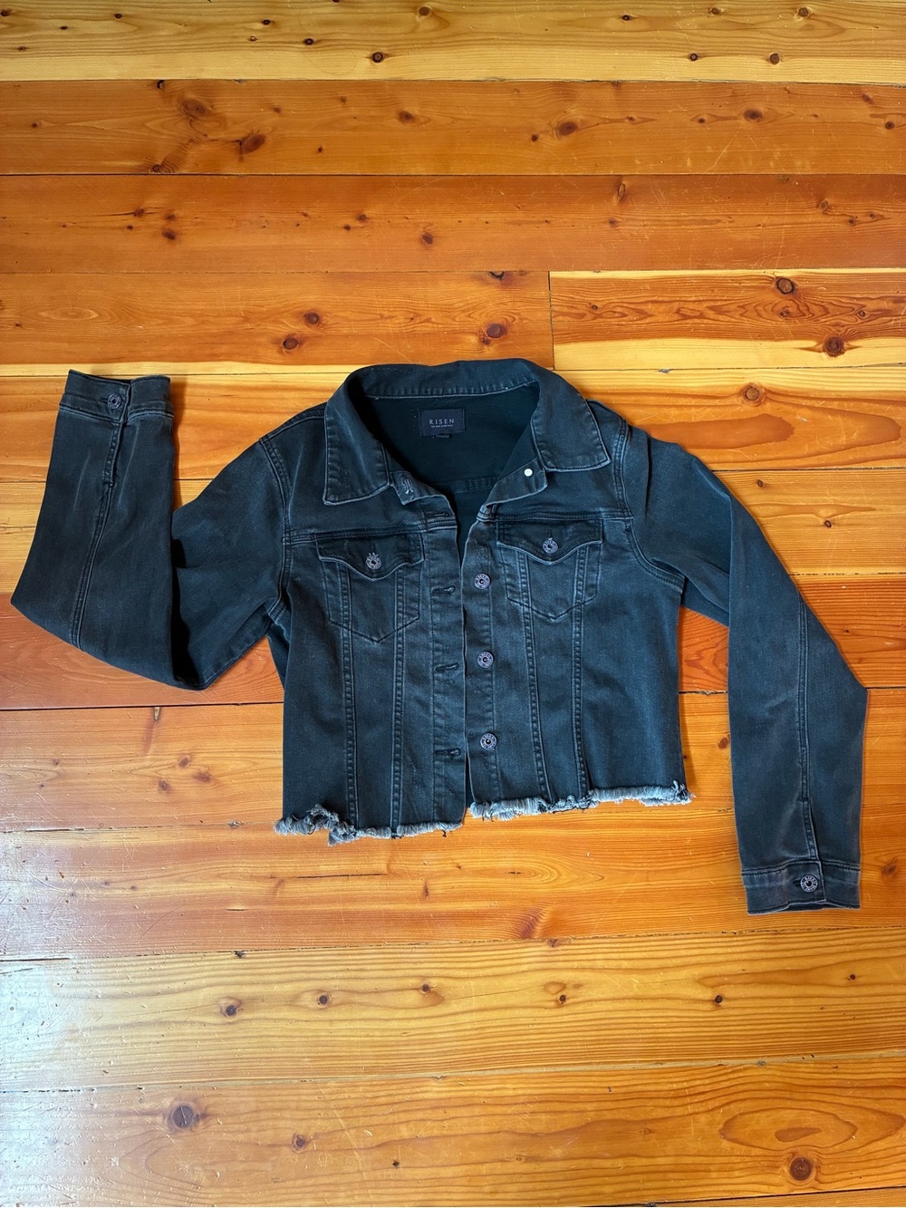 Risen women’s cropped black jean jacket
